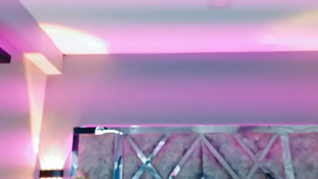 Snapshot of MarianaGarciaa__ chatting on October 18, 2025, 7:25 pm MarianaGarciaa online show from October 18, 2025, 7:25 pm