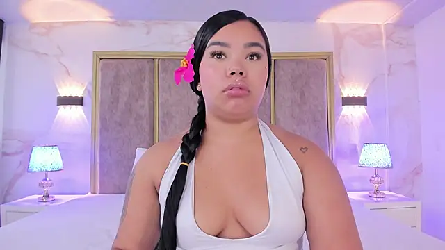 Snapshot of MarianaGarciaa__ chatting on November 15, 2025, 7:54 pm MarianaGarciaa online show from November 15, 2025, 7:54 pm