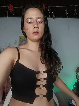 lovely kitt online show from July 20, 2026, 3:43 am