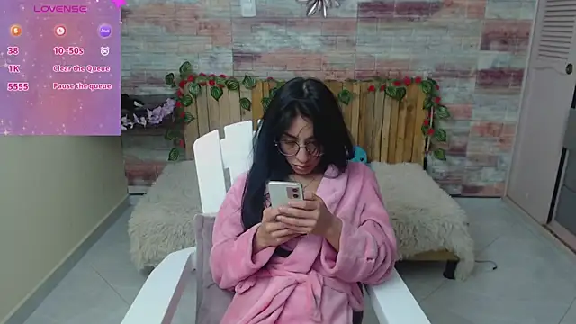 Snapshot of Lucy_joi chatting on January 5, 2025, 9:15 am Lucy joi online show from January 5, 2025, 9:15 am