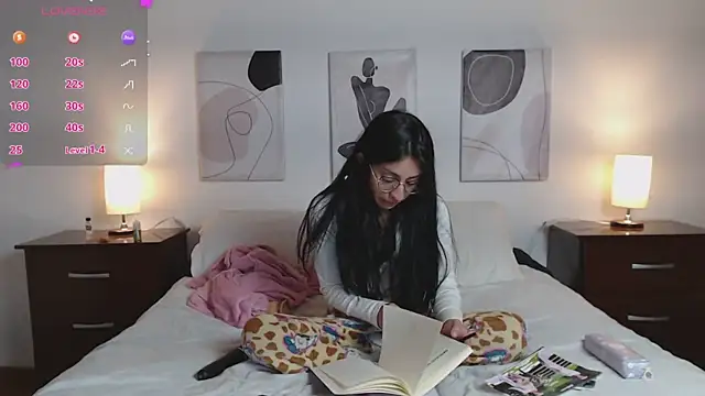 Snapshot of Lucy_joi chatting on January 21, 2025, 9:03 am Lucy joi online show from January 21, 2025, 9:03 am