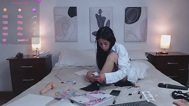 Snapshot of Lucy_joi chatting on January 24, 2025, 6:35 am Lucy joi online show from January 24, 2025, 6:35 am