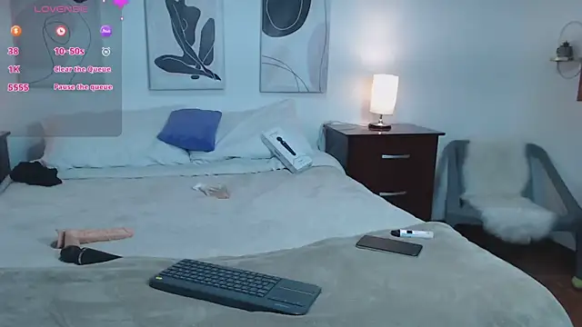 Snapshot of Lucy_joi chatting on February 3, 2025, 4:46 am Lucy joi online show from February 3, 2025, 4:46 am