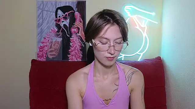 MalvinaBlum online show from July 11, 2026, 5:43 am