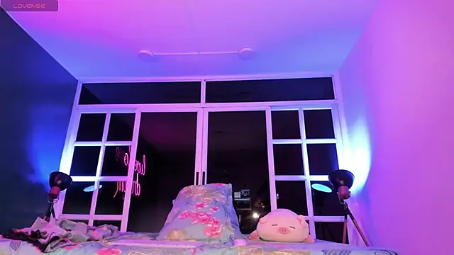 sabrinamilani online show from March 1, 2025, 6:13 am