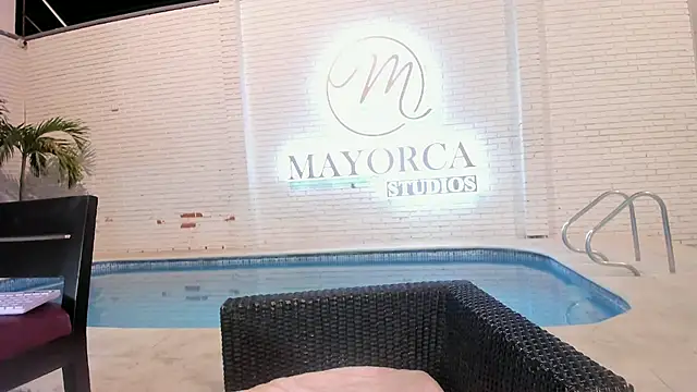 sabrinamilani online show from November 8, 2025, 3:18 am