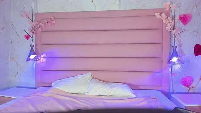 Snapshot of sabrinamilani chatting on April 7, 2026, 3:18 am sabrinamilani online show from April 7, 2026, 3:18 am