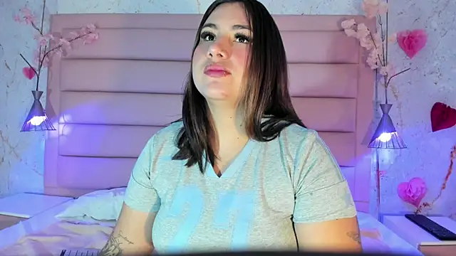 Snapshot of sabrinamilani chatting on April 9, 2026, 3:17 am sabrinamilani online show from April 9, 2026, 3:17 am