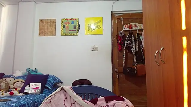 Snapshot of Naomi_D chatting on February 19, 2025, 10:20 pm Naomi D online show from February 19, 2025, 10:20 pm