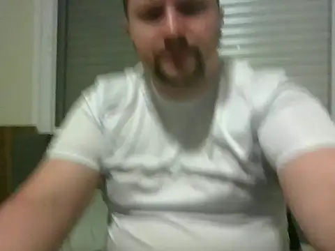 Snapshot of tropical_guy90 chatting on March 23, 2026, 4:16 am tropical guy90 online show from March 23, 2026, 4:16 am