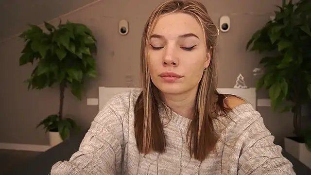 Snapshot of IceDanielles chatting on January 2, 2025, 2:57 pm IceDanielles online show from January 2, 2025, 2:57 pm