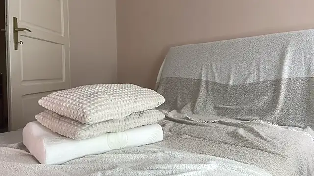 itsmaxxbaby  online show from April 29, 2026, 2:10 pm