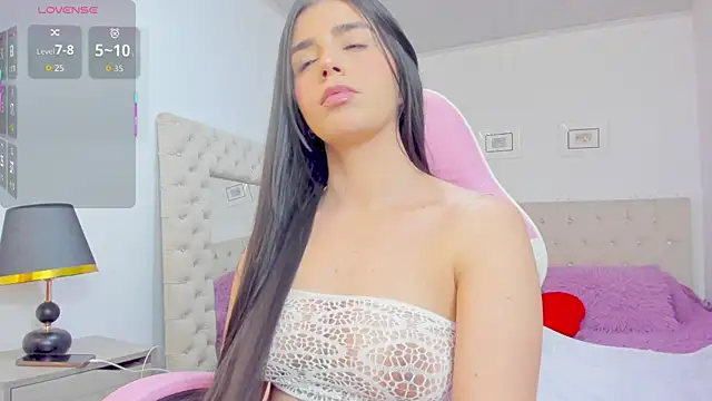 carlaperez  online show from December 16, 2025, 2:16 am