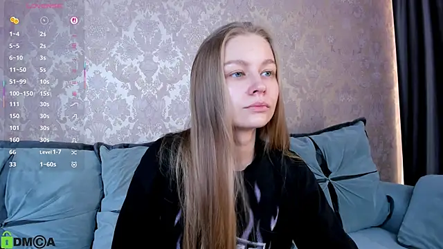 Snapshot of Polumna_cute chatting on October 11, 2025, 1:20 pm Polumna cute online show from October 11, 2025, 1:20 pm