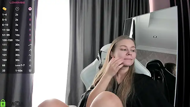 Polumna cute online show from December 21, 2025, 9:16 am