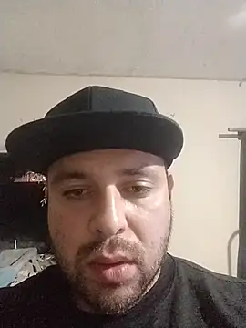 Snapshot of JulianInter08 chatting on March 15, 2026, 4:07 am JulianInter08 online show from March 15, 2026, 4:07 am