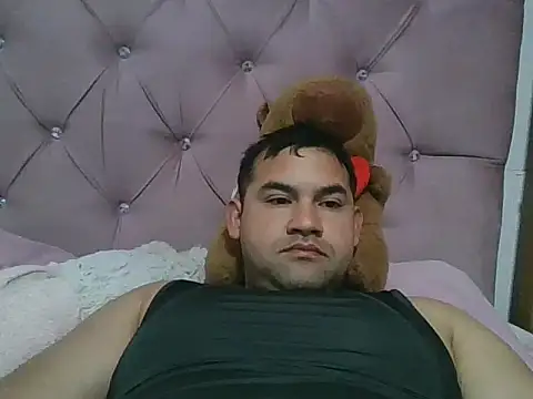 Snapshot of Maximil56 chatting on July 10, 2026, 2:52 pm Maximil56 online show from July 10, 2026, 2:52 pm