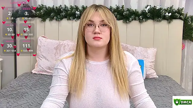 Snapshot of Nancy_Mooree chatting on February 5, 2026, 1:05 pm Nancy Mooree online show from February 5, 2026, 1:05 pm