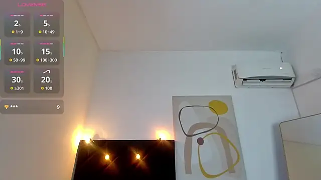 littleebonny online show from May 19, 2026, 1:56 am