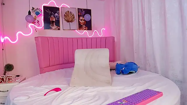 Azul horney online show from February 13, 2025, 12:46 am