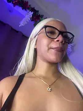 Snapshot of Charlotee_ chatting on January 5, 2025, 9:37 am Charlotee online show from January 5, 2025, 9:37 am