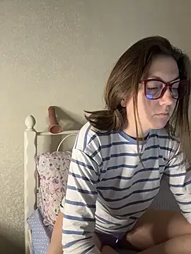 Snapshot of BeatriceTender chatting on February 8, 2026, 8:45 pm BeatriceTender online show from February 8, 2026, 8:45 pm