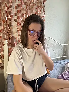 Snapshot of BeatriceTender chatting on February 14, 2026, 11:40 am BeatriceTender online show from February 14, 2026, 11:40 am