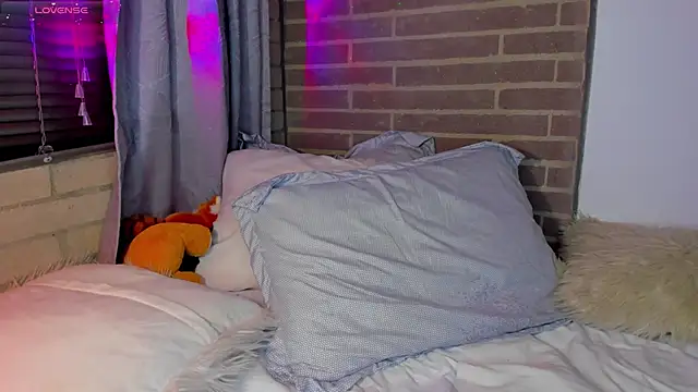 liam oficial02 online show from April 4, 2026, 2:32 am