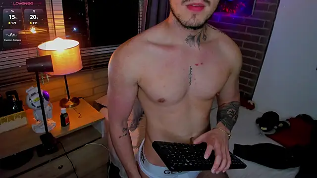 Snapshot of liam_oficial02 chatting on June 30, 2026, 4:02 am liam oficial02 online show from June 30, 2026, 4:02 am