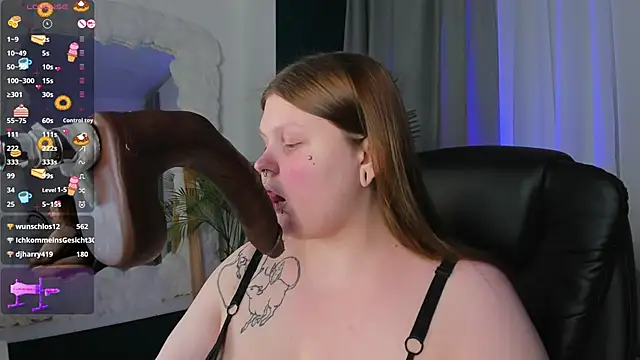 Snapshot of AuroraDemoni chatting on February 28, 2025, 4:10 pm AuroraDemoni online show from February 28, 2025, 4:10 pm