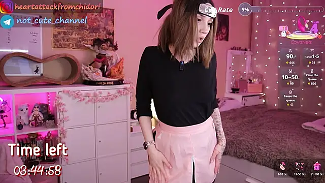 Snapshot of yourcutewaifu chatting on October 20, 2025, 8:20 pm yourcutewaifu online show from October 20, 2025, 8:20 pm