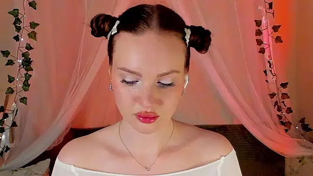 MishkaMe online show from December 25, 2024, 4:22 pm