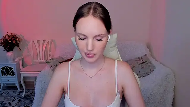 Snapshot of MishkaMe chatting on July 24, 2026, 9:07 am MishkaMe online show from July 24, 2026, 9:07 am