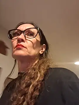 Snapshot of TheDime chatting on March 11, 2025, 2:21 am TheDime online show from March 11, 2025, 2:21 am