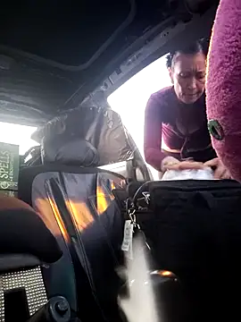 Snapshot of TheDime chatting on November 24, 2025, 12:54 am TheDime online show from November 24, 2025, 12:54 am