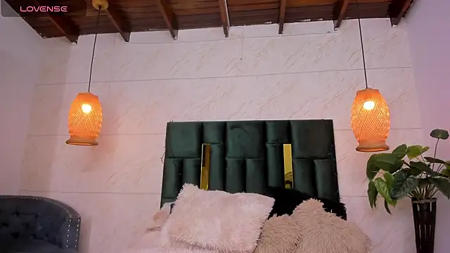 Snapshot of Taiissa_ chatting on January 31, 2025, 8:43 pm Taiissa online show from January 31, 2025, 8:43 pm