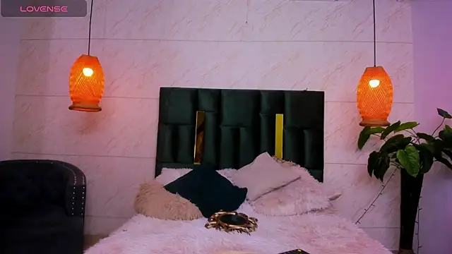 Snapshot of Taiissa_ chatting on March 1, 2025, 10:21 pm Taiissa online show from March 1, 2025, 10:21 pm