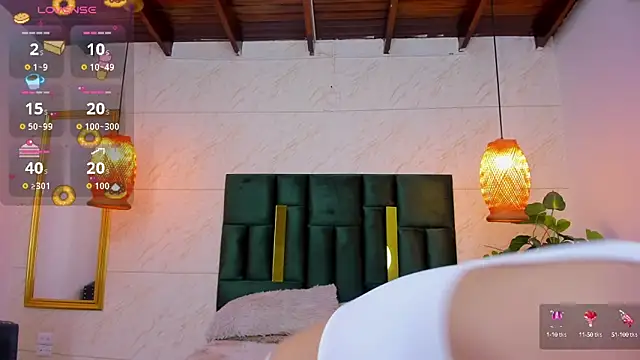 Snapshot of Taiissa_ chatting on September 9, 2025, 8:30 pm Taiissa online show from September 9, 2025, 8:30 pm