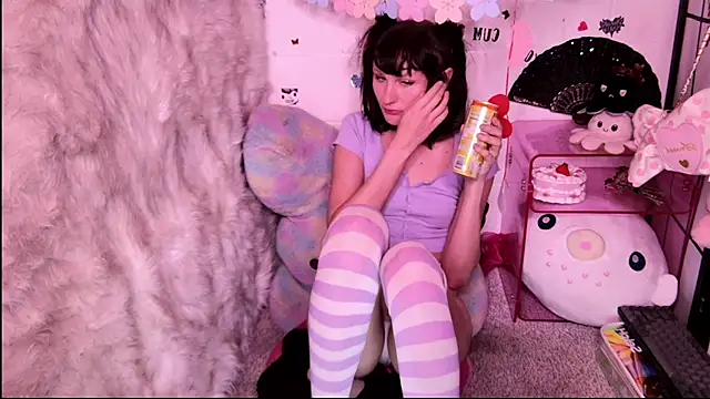 SweetLaumina online show from March 13, 2026, 8:48 pm