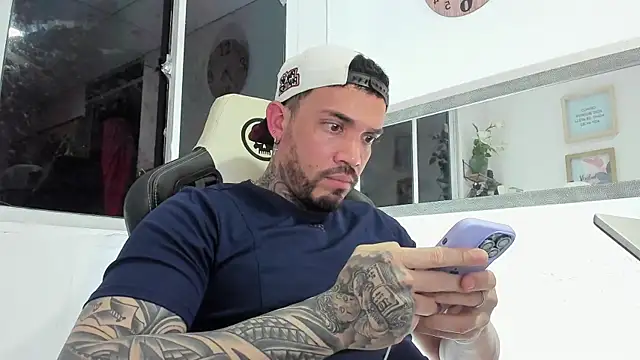 Angel sex latin online show from January 1, 2025, 5:22 am