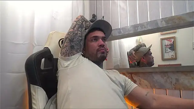 Angel sex latin online show from October 16, 2025, 7:20 am