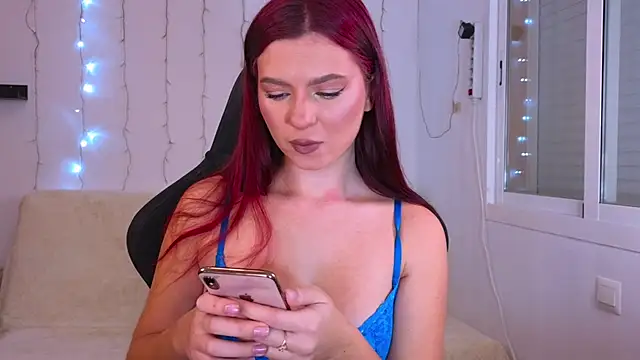 Snapshot of Karinchik_ chatting on December 20, 2024, 9:50 pm Karinchik online show from December 20, 2024, 9:50 pm