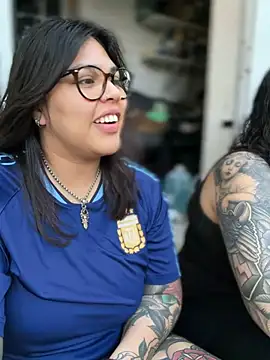 miacanela xo online show from June 10, 2026, 1:17 am