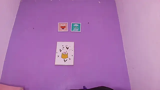 Snapshot of vale_ross_ chatting on March 22, 2025, 9:13 am vale ross online show from March 22, 2025, 9:13 am