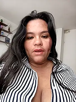 Julieta-tits online show from April 10, 2026, 5:17 pm