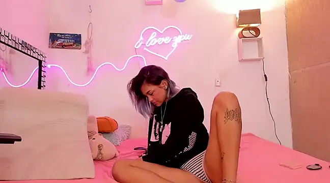 lilith horny online show from December 20, 2024, 9:54 am