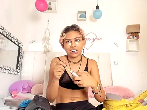 lilith horny online show from May 13, 2026, 11:33 pm
