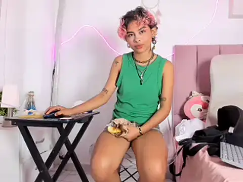 lilith horny online show from June 17, 2026, 2:58 am
