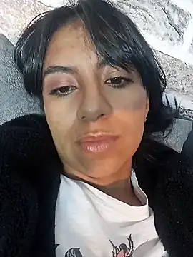 Tamaraakins online show from February 6, 2025, 8:02 pm