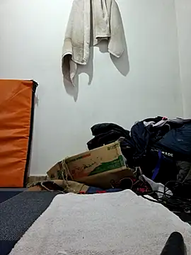 lombarlana-89 online show from March 3, 2025, 6:22 pm